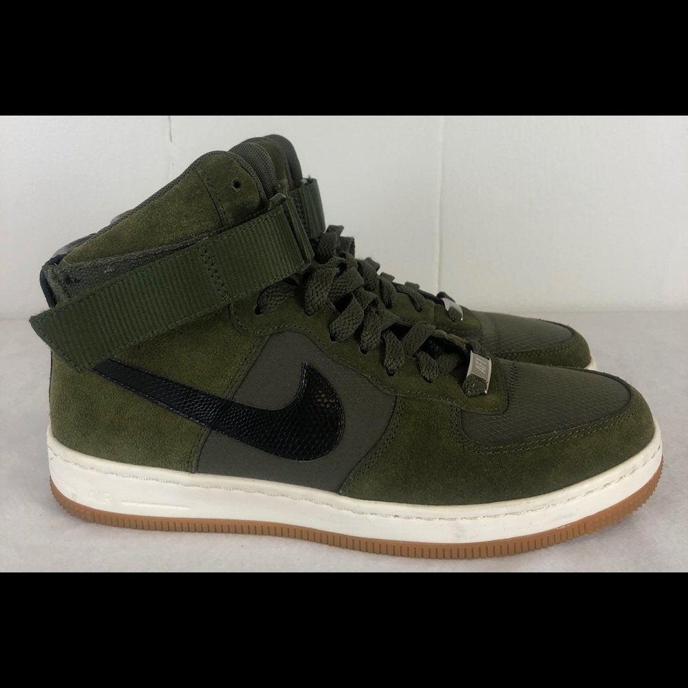NIKE Air Force 1  Mid Top Military Green Mens 7.5